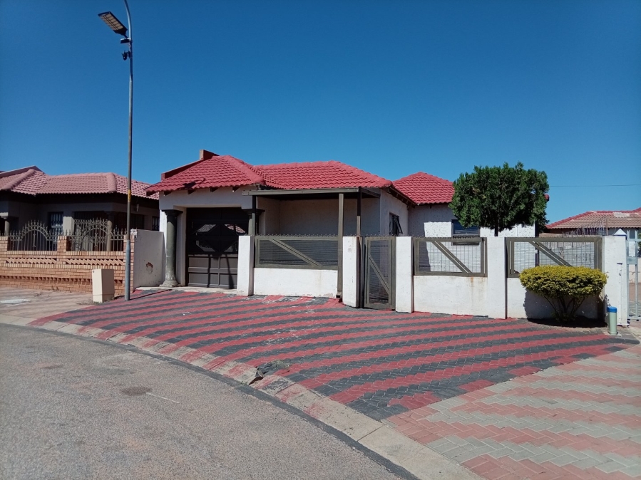 To Let 3 Bedroom Property for Rent in Mabopane Unit X North West